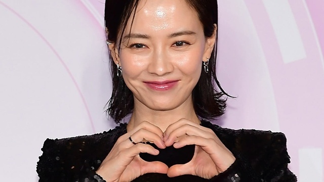 송지효, 부친 빚투 의혹에 정면 대응…"명백한 범죄"