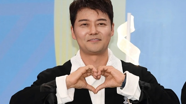 전현무, 미담 뒤늦게 터졌다…측근들이 폭로