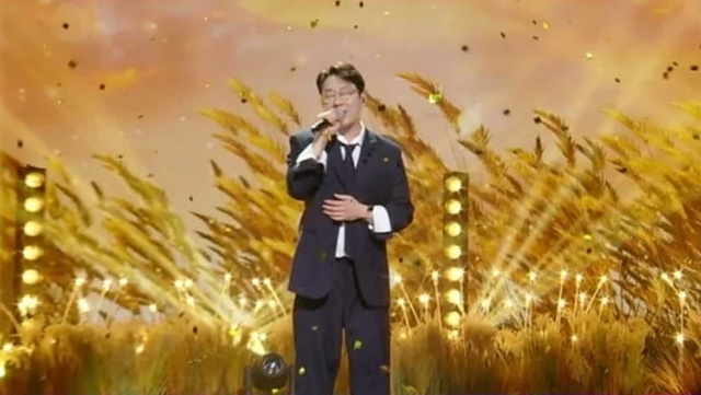 '4년 만에 복귀' 이휘재, 드디어 얼굴 비췄다