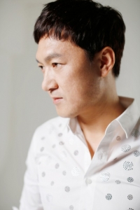 '주스 아저씨' 박동빈, JG엔터테인먼트와 전속계약 "배우로 충분한 매력"
