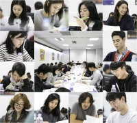 '선암여고탐정단' 첫 대본리딩 현장 공개 '추위 녹이는 열기'