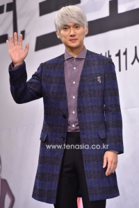 송창의, 무공감 닥터프로스트가 되다, "가발 쓰면 캐릭터로 들어가는 기분"