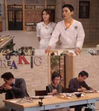 '쿡킹코리아' 에드워드 권, 심사 도중 음식 뱉고 "노코멘트 하겠습니다"