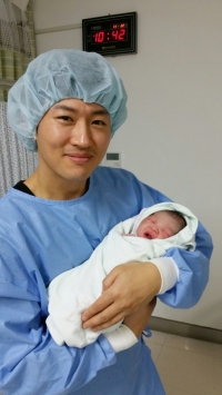 박지헌, 넷째 딸 사진 공개 '딸바보 아빠 예약'