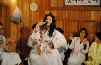 김유정, “바비, 연습생 때부터 좋아해…눈웃음 예뻐”