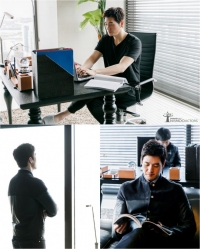 '힐러' 유지태, 촬영장 비하인드컷 공개 '상위 1% 존재감 과시'