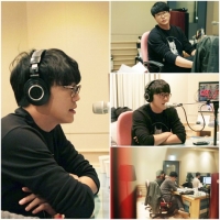 성시경, 녹음실 비하인드 컷 공개 '발라드 왕자의 진지한 모습'