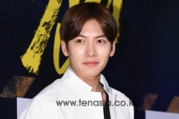 '힐러' 지창욱 "실제로는 어리바리한 모습이 많아요"