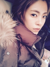 이윤지, 모닝 셀카로 출근길 응원 "따뜻하게 몸 마음 여며요"