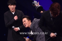 송민호 '열도' 논란..대한민국은 반도, 대륙·천조국·카레국은 어디?
