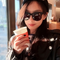 빅토리아, 동짓날 기념 커피 셀카 공개 "혼자 폭풍흡입"