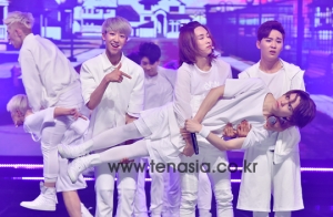 [TENPHOTO] 세븐틴, 볼거리 가득한 무대 퍼포먼스