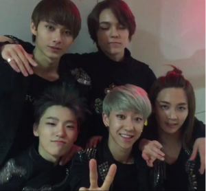 세븐틴, 데뷔 무대 전 본방 사수 독려 “10분 뒤 생방송 해요”