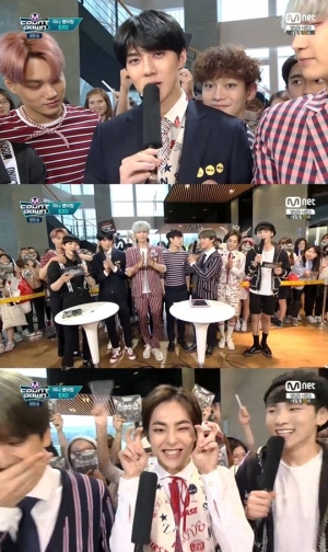 '엠카' 엑소(EXO), 미니 팬미팅 개최..'러브 미 라잇' 최초 공개