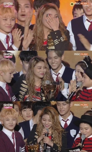 '쇼챔피언' 부상투혼 에일리, '너나 잘해'로 1위 차지.. 씨엔블루 아이콘 꺾었다