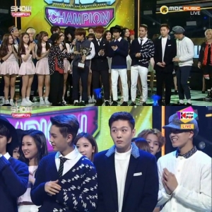 [10초점] &#39;첫 음악방송 1위&#39; 비투비가 걸어온 1,310일의 힘