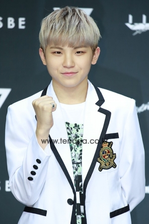 [TENPHOTO] 세븐틴 우지, 볼수록 빠져드는 요정 미모 (세븐틴 콘서트)