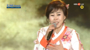 '가온차트' 이애란, 구성진 가락-아름다운 선율 '백세인생'