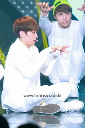 [TEN PHOTO] 세븐틴 호시, '어쩜 이렇게 귀여운지 인터넷에다 물어볼까?' (더 쇼)