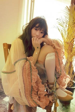 오마이걸 유아, 춤선 고운 女아이돌로 &#39;인기몰이&#39;