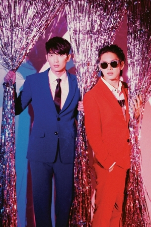 김희철&김정모, &#39;종합선물세트&#39;로 컴백..김희철 전곡 작사 참여