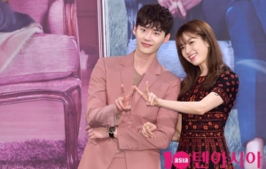 [W 미리보기③] 이종석X한효주, 본 적 없는 케미를 기대해