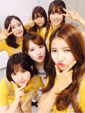 여자친구, 가온차트 3관왕