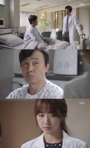 &#39;닥터스&#39; 박신혜, 엄효섭에 &#34;수술 안 들어가겠다&#34;