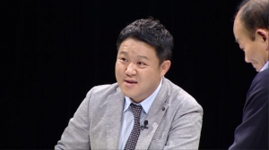&#39;썰전&#39; 전원책, 흥 넘치는 김구라 멘트에 &#39;박수갈채&#39;