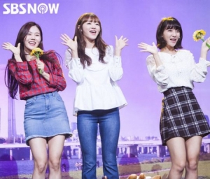 &#39;웃찾사&#39; 오마이걸, 스틸컷 속 꽃보다 예쁜 미모