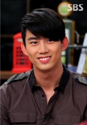 &#39;식사하셨어요?&#39; 2PM 택연, 닉쿤-우영의 적극 권유로 &#39;출연 확정&#39;