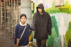 [TEN 리뷰] '가려진 시간', 믿음은 어디에서 오는가