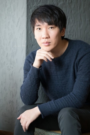 '가려진 시간' 엄태화 감독 “강동원과 반말? 상상이 잘 안 돼” (인터뷰)