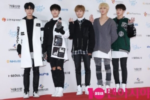 [TEN PHOTO] 크나큰 '훤칠한 기럭지'