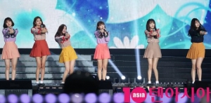 [TEN PHOTO] 여자친구 '빠져드는 무대'