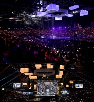 '2016 MAMA'가 특별했던 이유… 음악으로 보여준 亞 커넥션