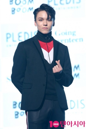 [TEN PHOTO] 세븐틴 버논 '프로 여심 사냥꾼'