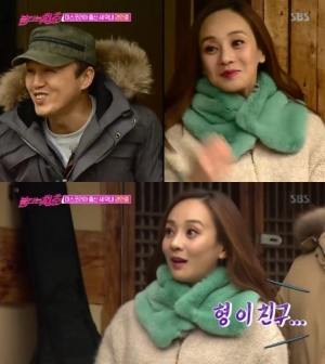 &#39;불청춘&#39; 권민중, 김광규에 폭풍 칭찬 &#34;피부 좋다...만져봐도 돼요?&#34;
