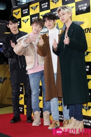 [TEN PHOTO] 세븐틴 준-디노-호시-디에잇 '심쿵 훈남들'