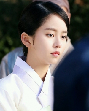 김소현, &#39;군주&#39; 스틸컷 공개… &#39;청아한 미모&#39;