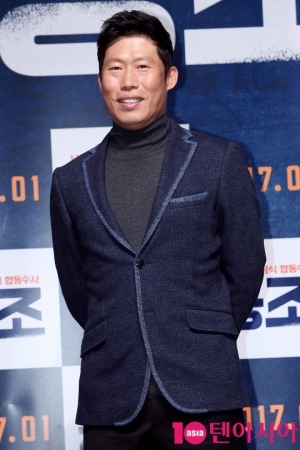 유해진 측 &#34;&#39;러브슬링&#39; 검토 중, 확정 NO!&#34;