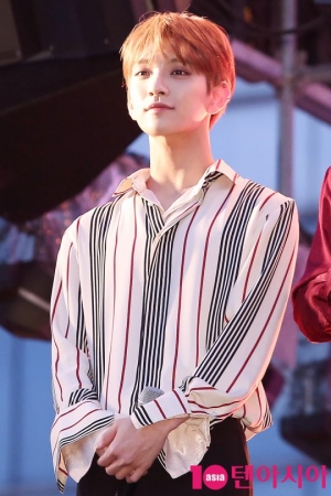[TEN PHOTO] 세븐틴 조슈아 '잘생김에 반하다'
