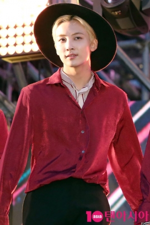 [TEN PHOTO] 세븐틴 정한 '멋진 미소'