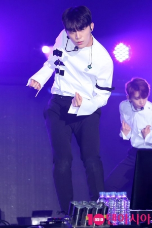 [TEN PHOTO] 세븐틴 디노 '유혹의 몸짓'