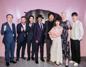 &#34;지금 이 시대에 꼭 필요한 이야기&#34;… &#39;옥자&#39;에 쏟아진 호평