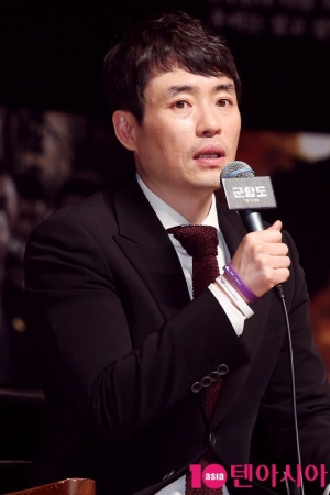 [TEN 현장] “한일관계는 갑을이 아냐”...'군함도' 류승완 감독의 목소리
