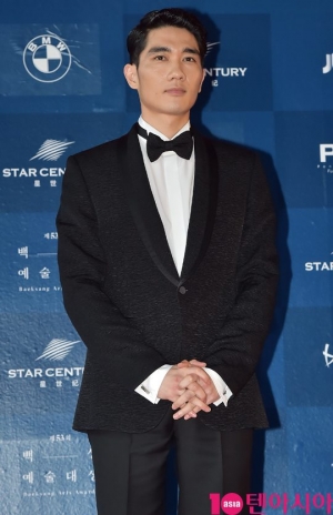 엄태구 측 &#34;&#39;안시성&#39; 출연 긍정적으로 검토 중&#34; (공식)