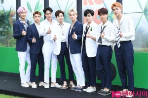 [EXO X BTS①] '밀리언셀러' 엑소 VS '빌보드 아이돌' 방탄… 9월 맞대결