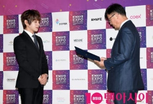 행사 지연되자 &#34;연예인이 늦어서&#34;...한류엑스포의 거짓말 (종합)