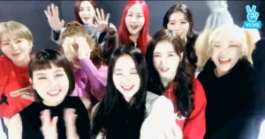 'V앱' 모모랜드, "'엠카' 1위, 팬들 울길래 울컥했다"